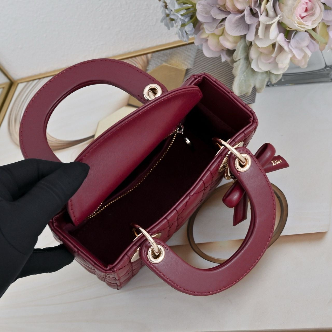 Premium Mirror Quality Quilted Leather Lady Bags with Gold Hardware