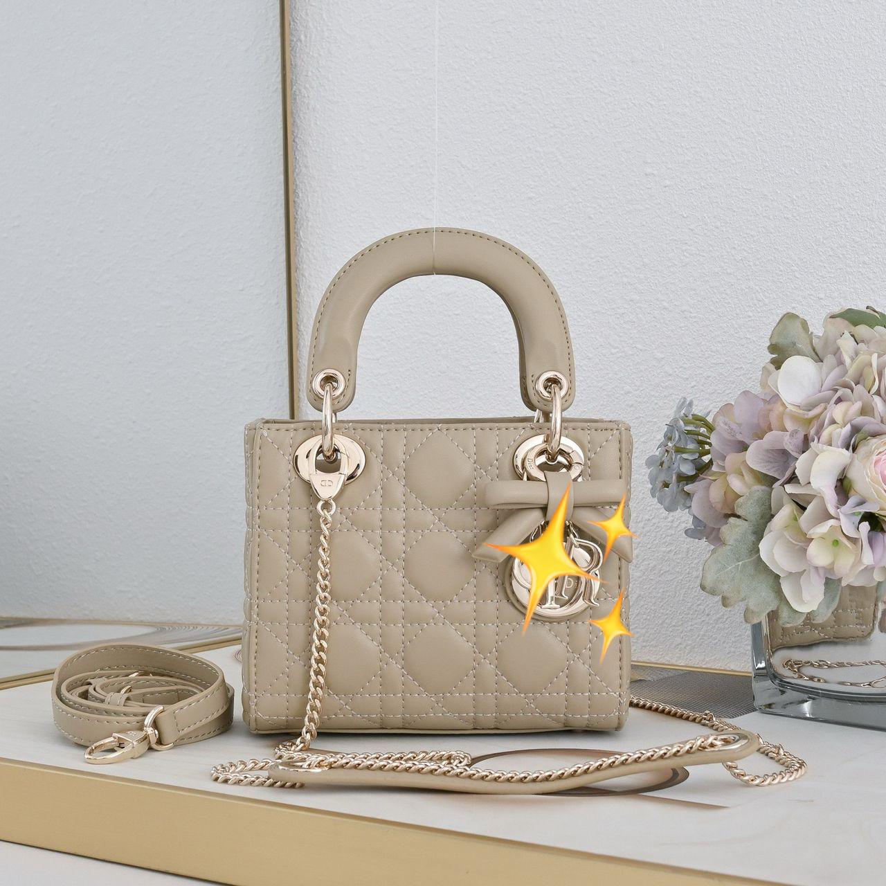 Premium Mirror Quality Quilted Leather Lady Bags with Gold Hardware