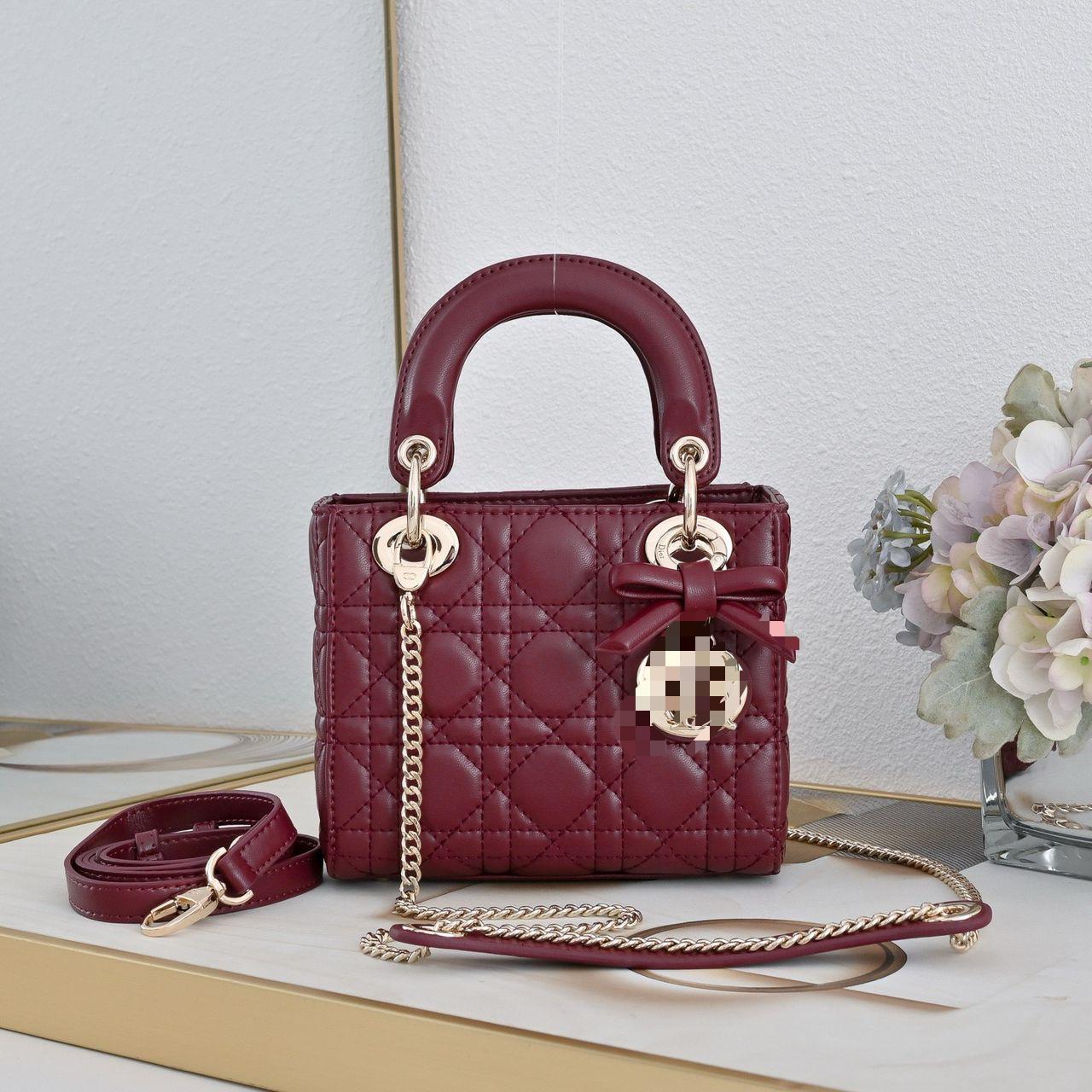 Premium Mirror Quality Quilted Leather Lady Bags with Gold Hardware