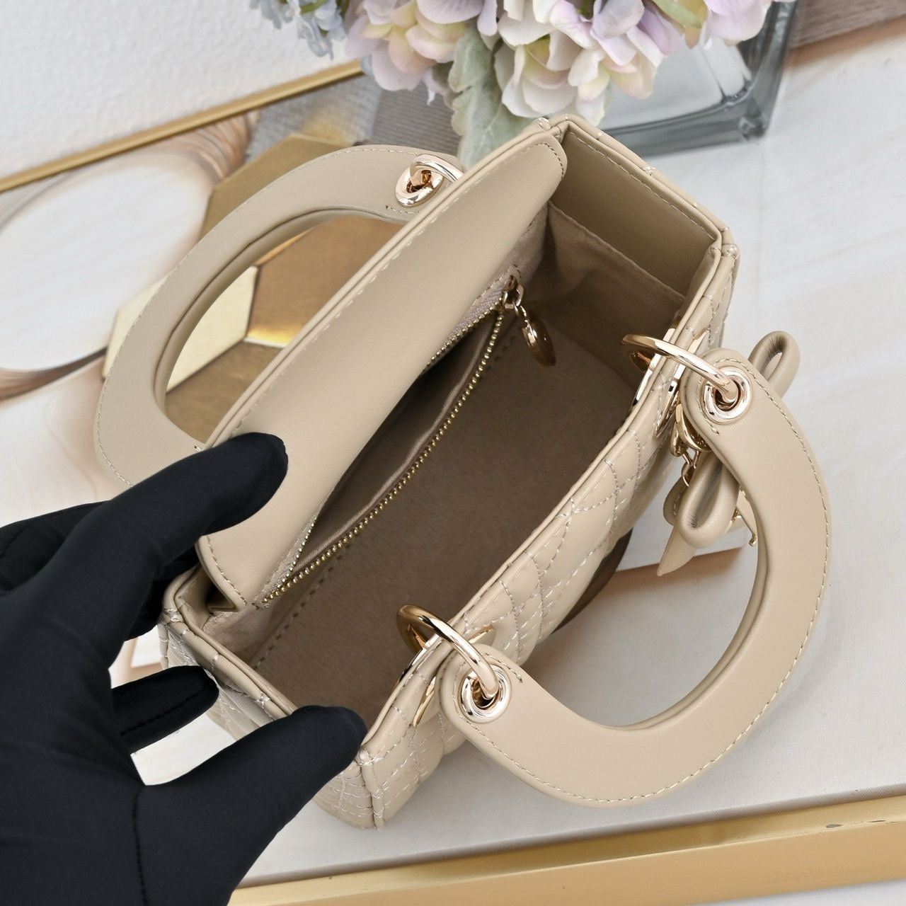 Premium Mirror Quality Quilted Leather Lady Bags with Gold Hardware
