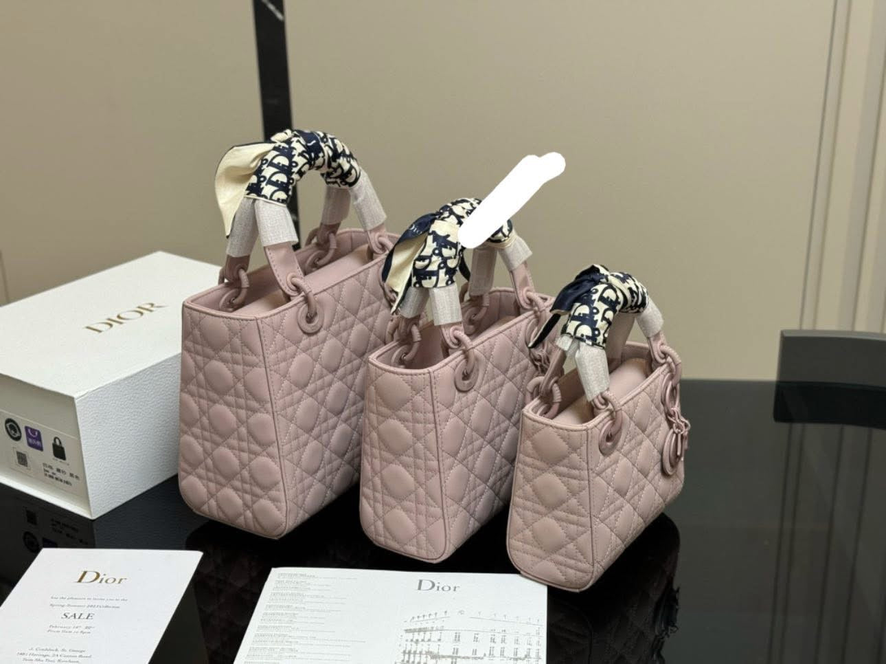 Premium Mirror Quality Lady Bags with matching hardware